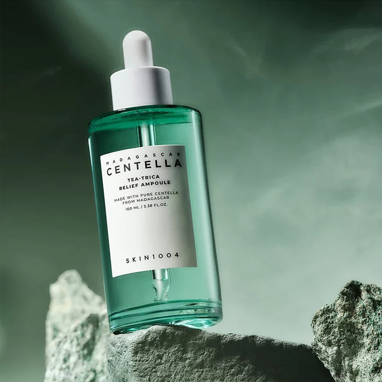 SKIN1004 MADAGASCAR CENTELLA TEA-TRICA RELIEF AMPOULE (SUERO FACIAL)